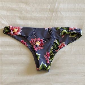 Tori praver seafoam swimwear bottom size small